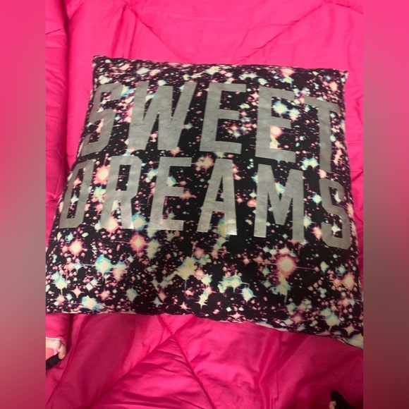 NEW VS PINK GALAXY THROW PILLOW SWEET
DREAMS - Picture 4 of 7